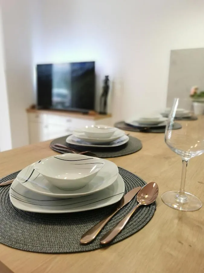 Relax And Enjoy Apartment Stobrec Split
