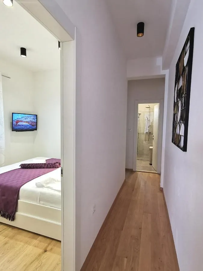 Relax And Enjoy Apartment Stobrec Split 0*,  Kroatien