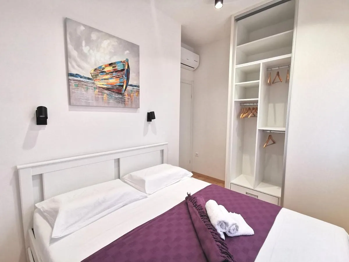 Relax And Enjoy Apartment Stobrec Split